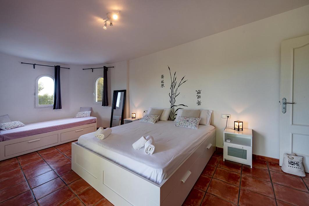 Villa Mercedes Cala Llonga  Exteriér fotografie